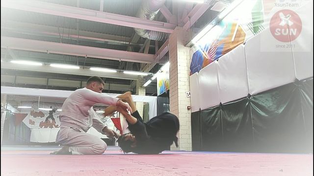 Бразильское джиу-джитцу. Выход на треугольник из лассо- гарда. смотреть онлайн