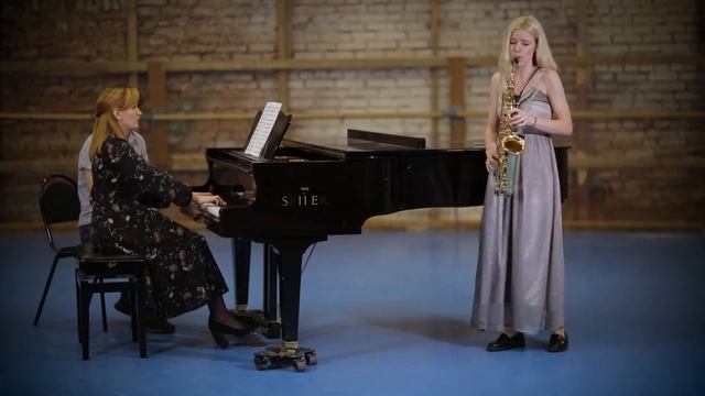 М. Готлиб - Концерт №1 для саксофона-альта с оркестром (1 часть) смотреть онлайн