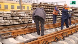 Ремонт железной дороги. Часть 3. Как сейчас происходит замена рельсов - дружная работа.