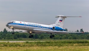 Две посадки Ту-134АК RF-90789 №01 с надписью"Санкт-Петербург"