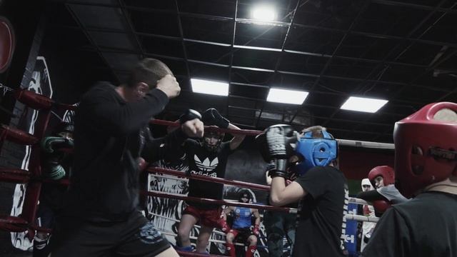 Чинук. Клуб боевых искусств смотреть онлайн