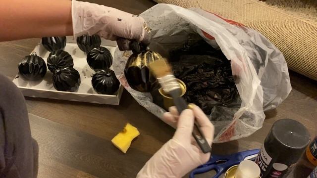 30 11 2022 Christmas mood DIY Переделка елочных шаров за пять минут смотреть онлайн