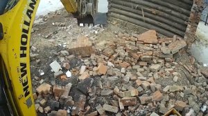Ломать не строить.экскаватор погрузчик