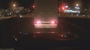 Газель прыгает