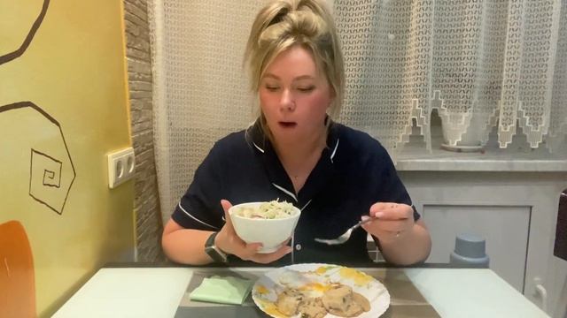 Мукбанг. ПП котлеты и необычная скумбрия. смотреть онлайн