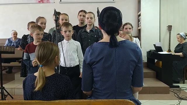 23 04 23 Под весенний звонкий шум в Дом молитвы я спешу смотреть онлайн