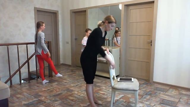 Скакалки, хореография, растяжка