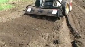 Культиватор Bobcat в работе