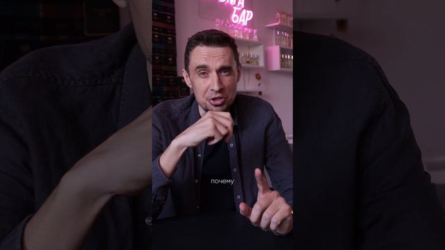 Почему такие очереди за айфоном? #shorts