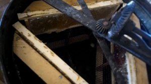 Рамка без проволоки на 145 и 300. Ломает ли в медогонке???!