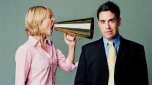 Продавец не слышащий. А лучше клиента слушать....