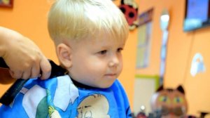 Детская ПАРИКМАХЕРСКАЯ Стрижка волос Сhildren's barbershop Haircut на TUMANOV FAMILY