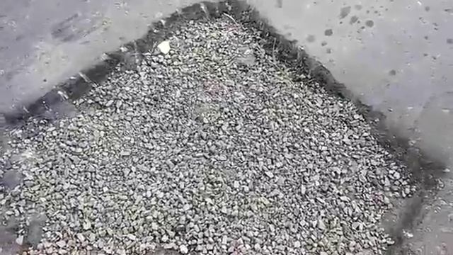 Ремонт дорог Часов Яр по улице Недогибченко (видео 1) смотреть онлайн