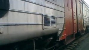 граффити на электричке,вместе с окнами закрасили(наглухо)южный урал.челябинск