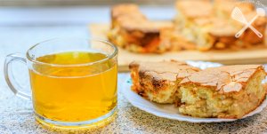 Шарлотка с яблоками