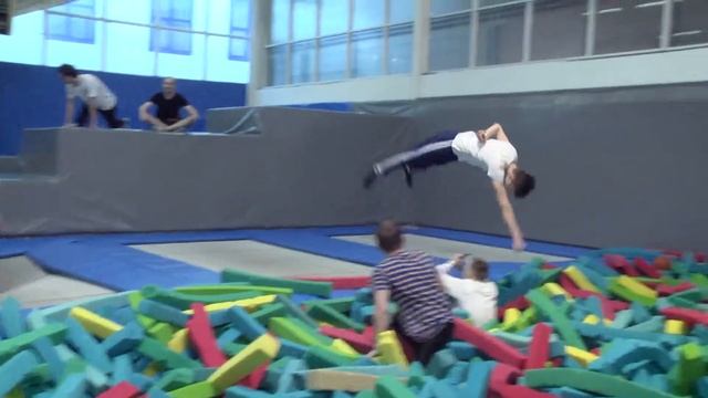 Мистер ОГУ 2019 - батутный центр ZKIDZ - 12 марта смотреть онлайн