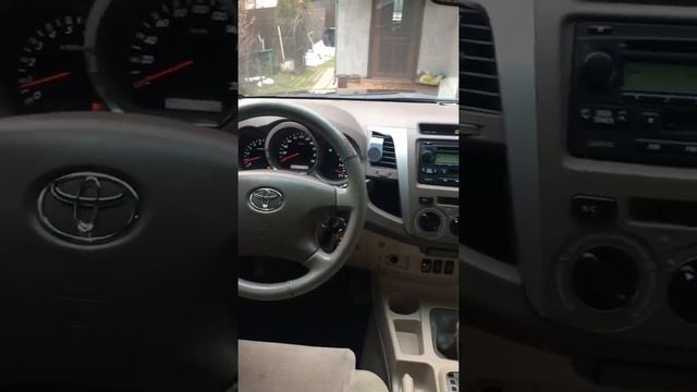 Огляд Toyota Fortuner 2006 року смотреть онлайн