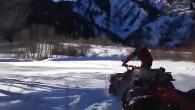 Honda and club (озеро Иссык зима декабрь 2013) смотреть онлайн