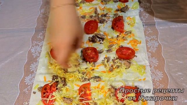 Лаваш с начинкой / Закуска - рулет из лаваша на Праздничный стол с сайрой, сыром и помидорами