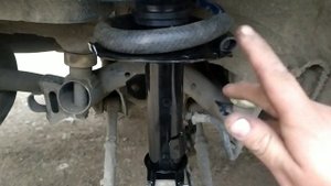 Toyota Sprinter Carib AE114. Белый черепах. Задняя подвеска.