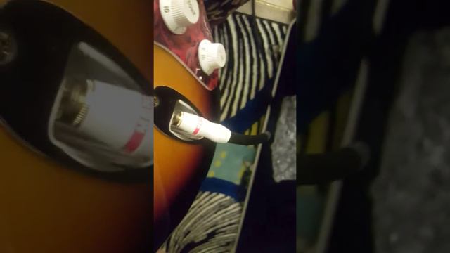 Fender Stratocaster problem with the input jack смотреть онлайн