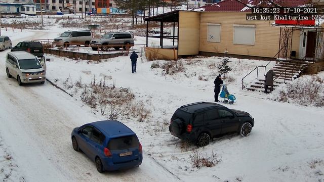 нарушение пдд стоянка на газоне За парковку на газоне назначат штраф согласно п.3 ст.12.19 смотреть онлайн