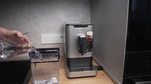 Распаковка и приготовление капучино в кофемашине GARLYN L1000 2 мин.