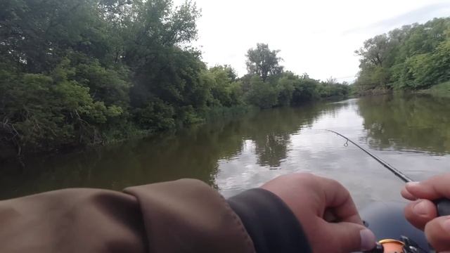 Рыбалка в июне, трофей клюнул когда его не ждали. смотреть онлайн