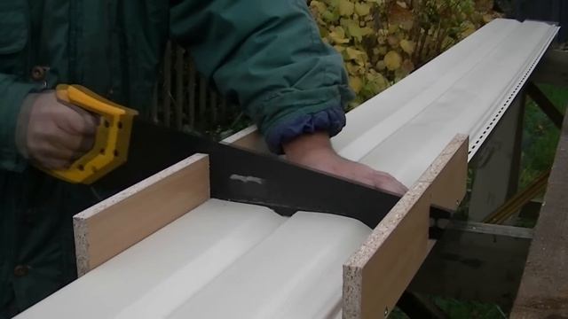 Монтаж Сайдинга. Обрезка панелей по шаблону.. Гусаков. смотреть онлайн