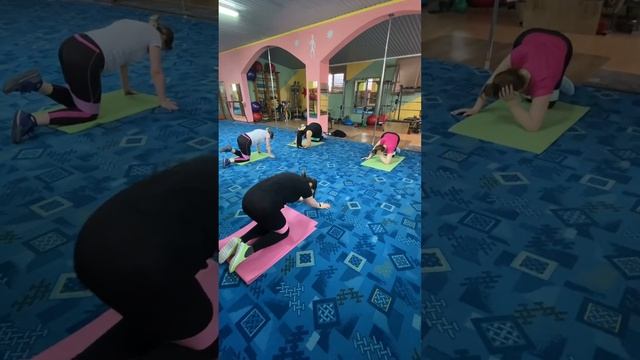 ТРЕНИРОВКА НА ВСЁ ТЕЛО А ЯГОДИЦЫ С РЕЗИНКОЙ ДЛЯ ДОМА.| бедра, ягодицы и боковая поверхность бедра. смотреть онлайн