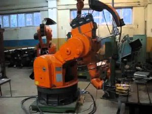 Промышленный робот KUKA 163