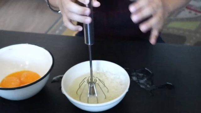 Полуавтоматический венчик + Сепаратор смотреть онлайн