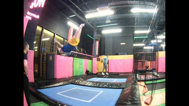 Батутный парк Разгон охта молл , категория "Тяжи" смотреть онлайн