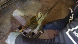 Процесс изготовления набора для камина.