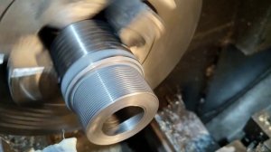 Токарные работы, механические резцы в работе ,пушка ,гонка,надо брать