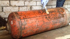 тест смывки краски Body 700 на примере газового баллона.