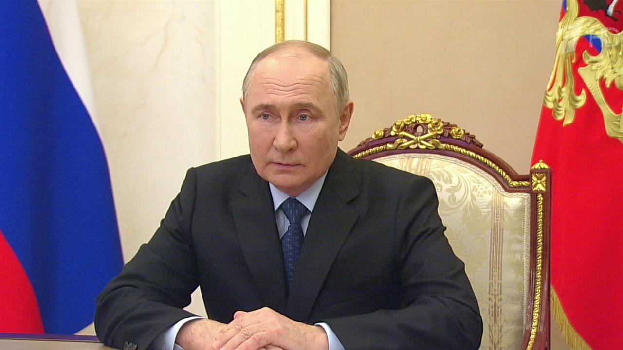 Владимир Путин на совещании с членами Совбеза РФ обсудил нейтрализацию угроз в космосе