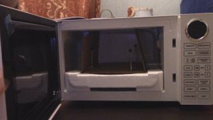 Обзор :Микроволновая печь BBK 23MWG-930S/BW белый\Стоящая покупка уходящего года..