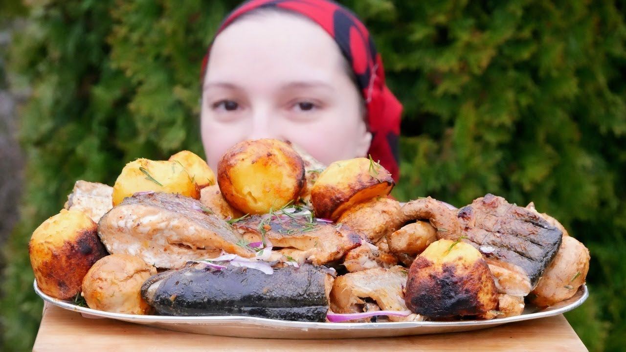 Как приготовить МИНТАЙ со вкусом ФОРЕЛИ. Шашлык из РЫБЫ, цыганка готовит.