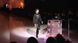Vintage in Pills EMANUEL UNGARO Fall 2002 - Fashion Channel