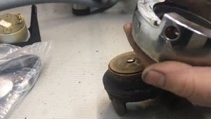 Замена прокладки группы в Кофемашина Cimbali