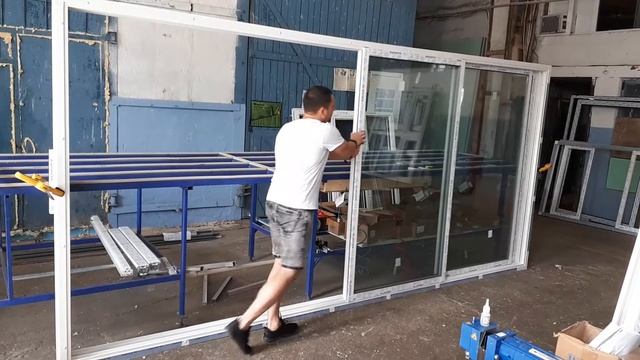 Раздвижная система "Slidors". Оконный завод "Гарант".