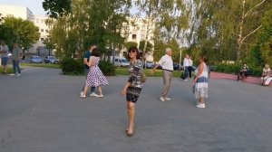 504. #танцы_в_могилеве #танцы_у_фонтана