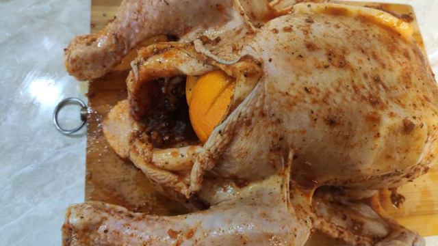 Курица запёченная с апельсином и сливочным маслом