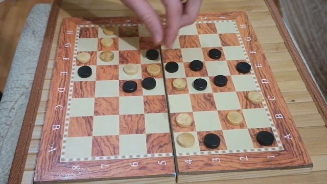 ВЕСЕЛАЯ СЕМЕЙНАЯ ИГРА "УГОЛКИ"