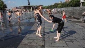 Мокрые платья, или Девушек на руках носим! / Wet dresses, or we wear Girls on our hands!