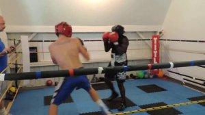 Tyler Lindeman (CBC) Sparring Augusta "ICE" Tindall (MMA) part 1