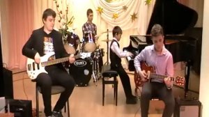 Марк Невин. Армейский радиопередатчик.