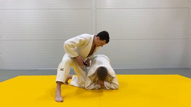 KOSHI JIME / Удушающий забеганием с захватом туловища смотреть онлайн