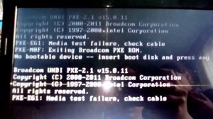 Что делать если на ноутбуке чёрный экран и надписи? Помогите!